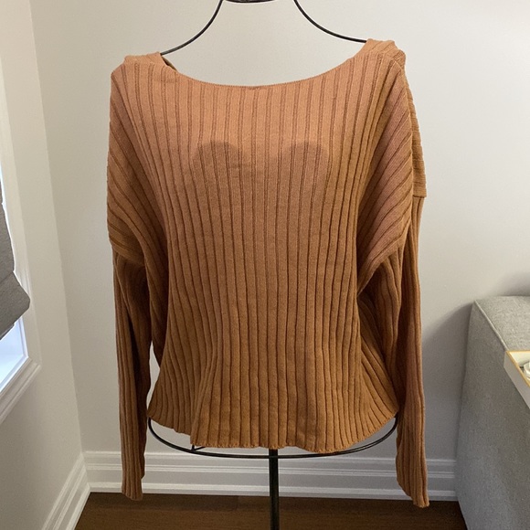 Abound sweater. BNWT - Picture 3 of 4